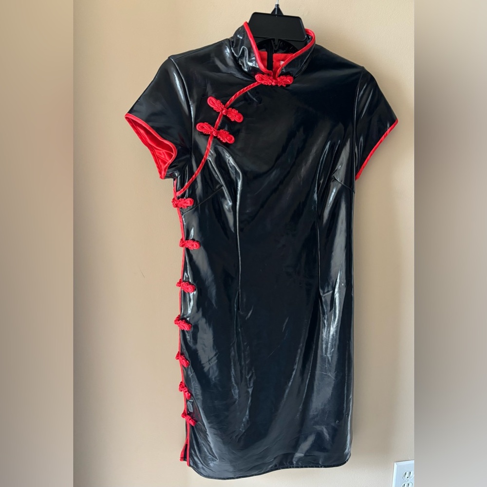 Qipau by lecoledesfemmes Dress Black Vinyl w/ Red Satin  
Fully lined  GORGEOUS